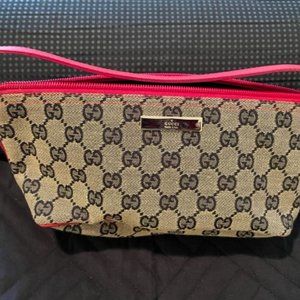 Red Gucci pouchlette bag